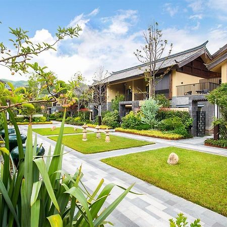 Howard Johnson Jinlin Plaza Lijiang Лиджанг Екстериор снимка