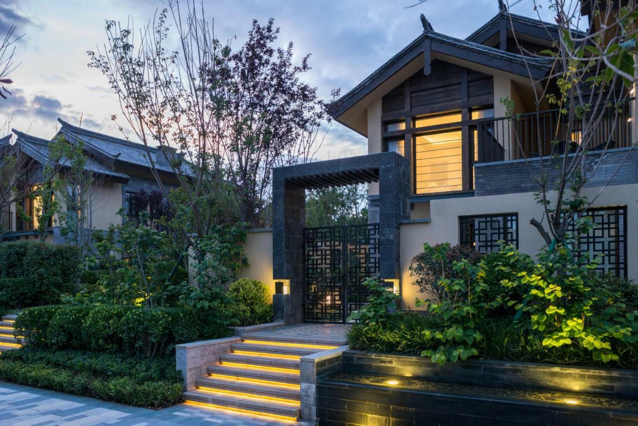 Howard Johnson Jinlin Plaza Lijiang Лиджанг Екстериор снимка