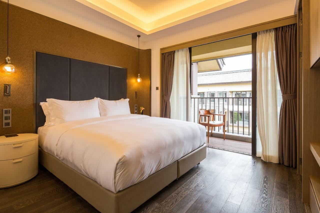 Howard Johnson Jinlin Plaza Lijiang Лиджанг Екстериор снимка