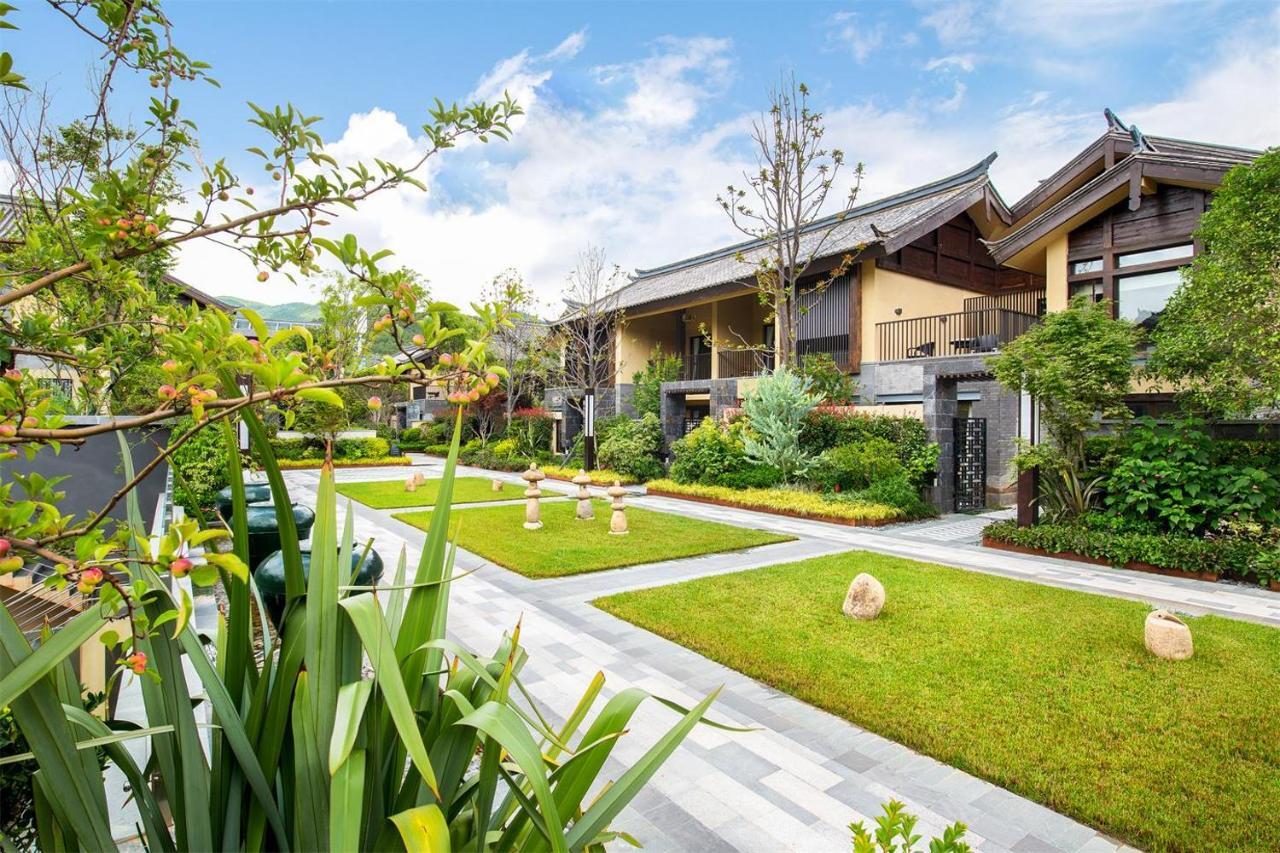 Howard Johnson Jinlin Plaza Lijiang Лиджанг Екстериор снимка